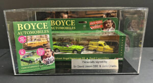 Only Fools and Horses Capri Gear & Robin Reliant personally signed by David Jason & John Challis in Display Case