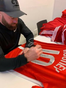 Cristiano Roanaldo & Wayne Rooney Signed Manchester United Shirts in Dual Frame 