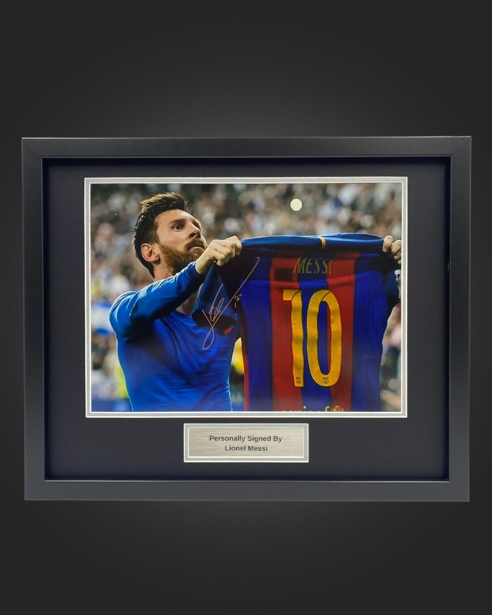 Lionel Messi Signed Photo (2) Lionel Messi Signed Photo (2)